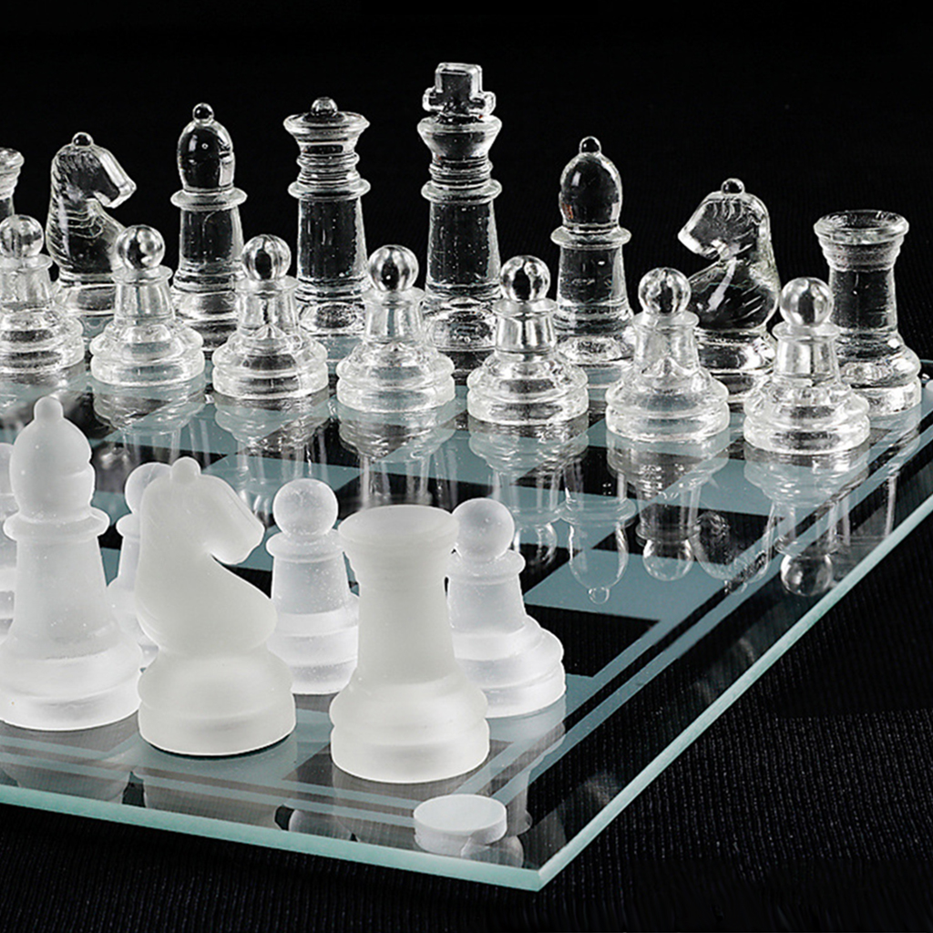 Crystal Chess Set Includes Frosted / Polished Glass Chess Board And 32 Chess Pieces, Adult Crystal Chess Set